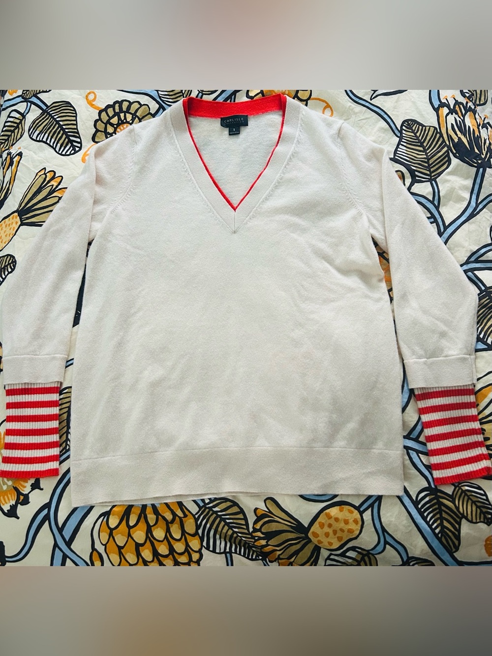 100% Cashmere Cream V-Neck Sweater with Red Trim